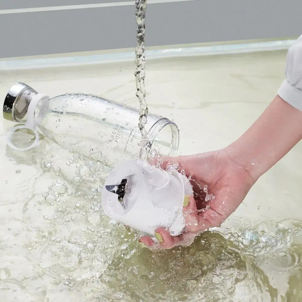 Compact USB-Charged Blender