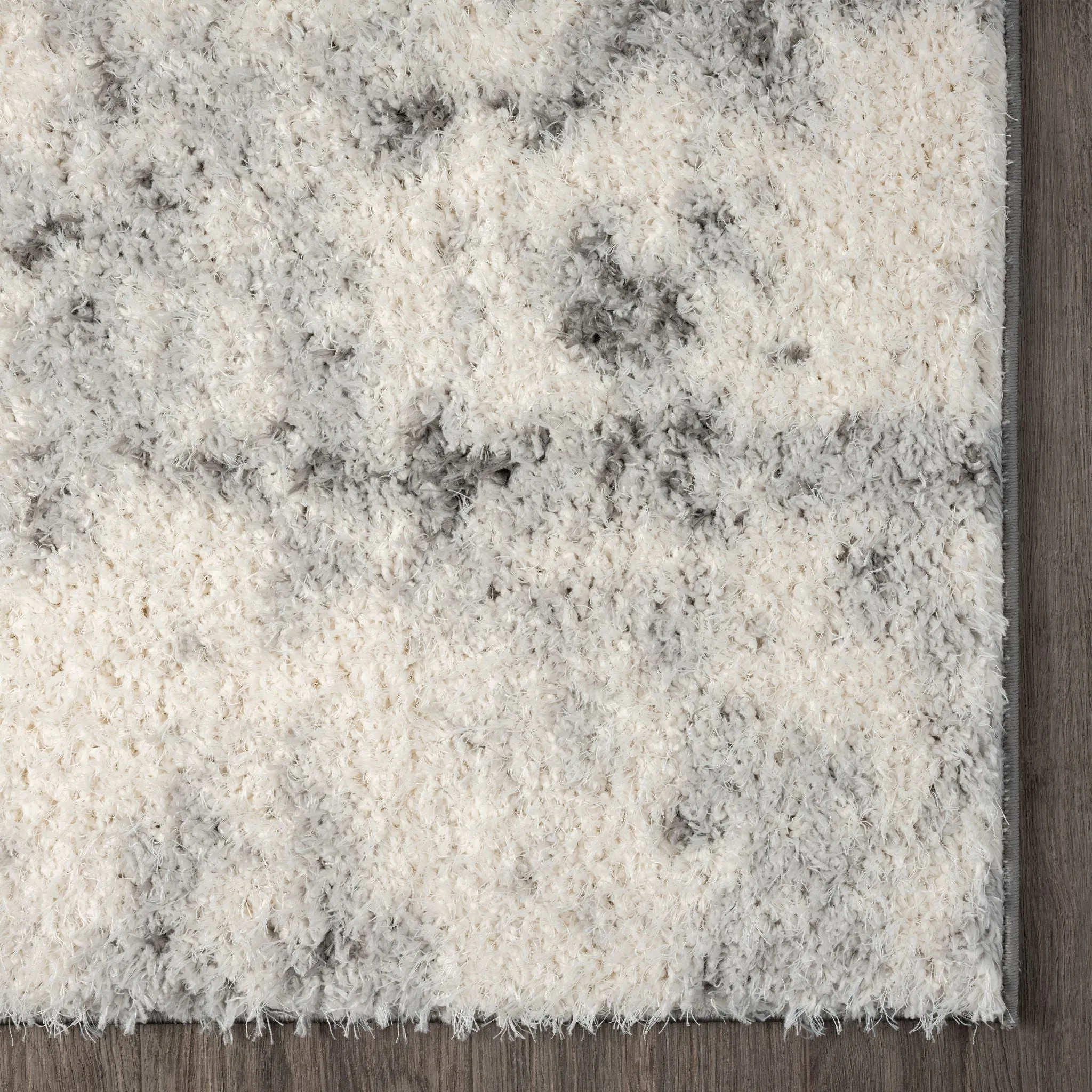 Plushy 389 Ash Rug - Neutral Tones, Cosy Style