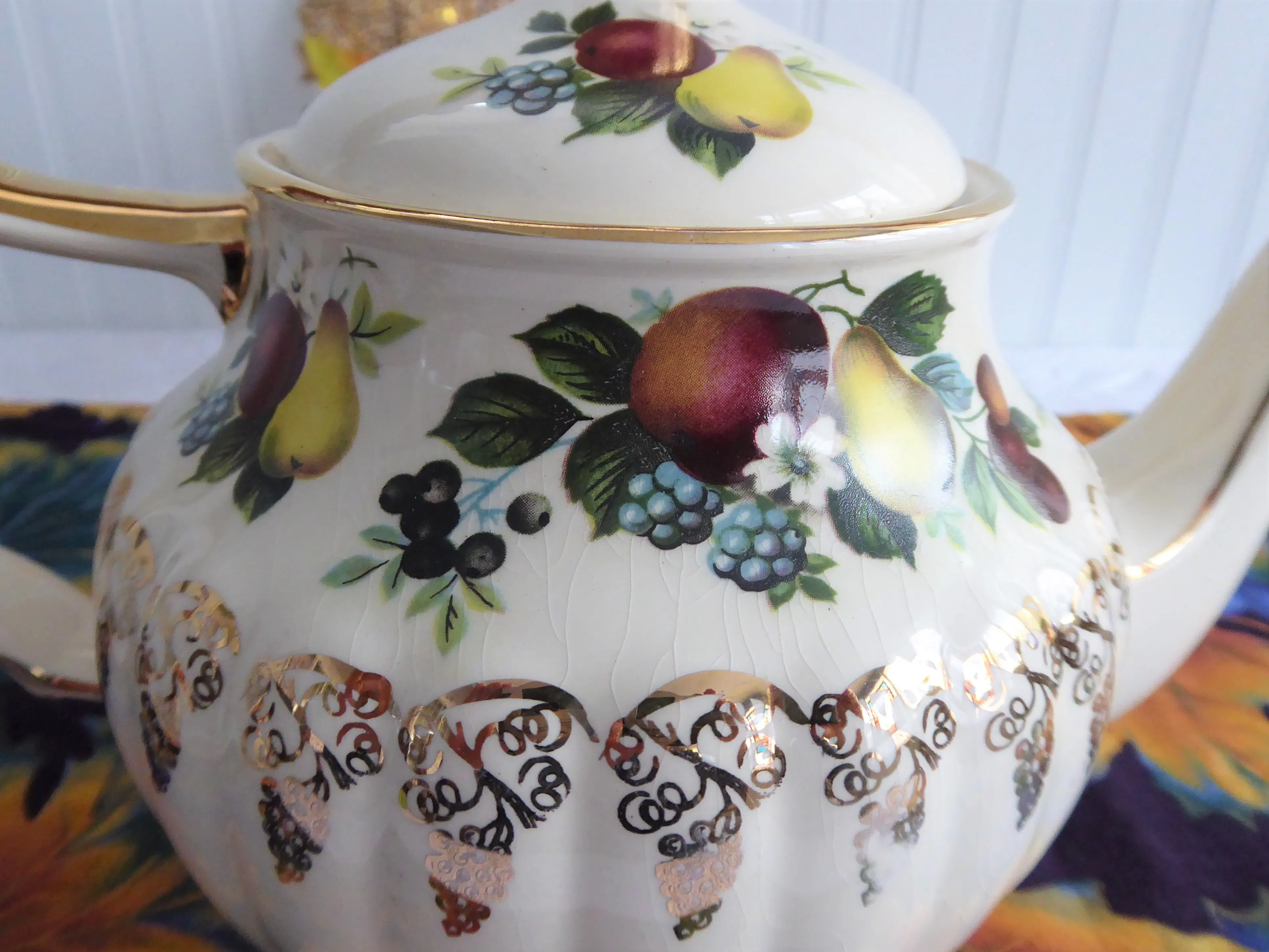 Sadler Fruit Teapot Gold Grape Overlay 1950s Large Original Sticker Vintage Tea Pot 4-6 Cups