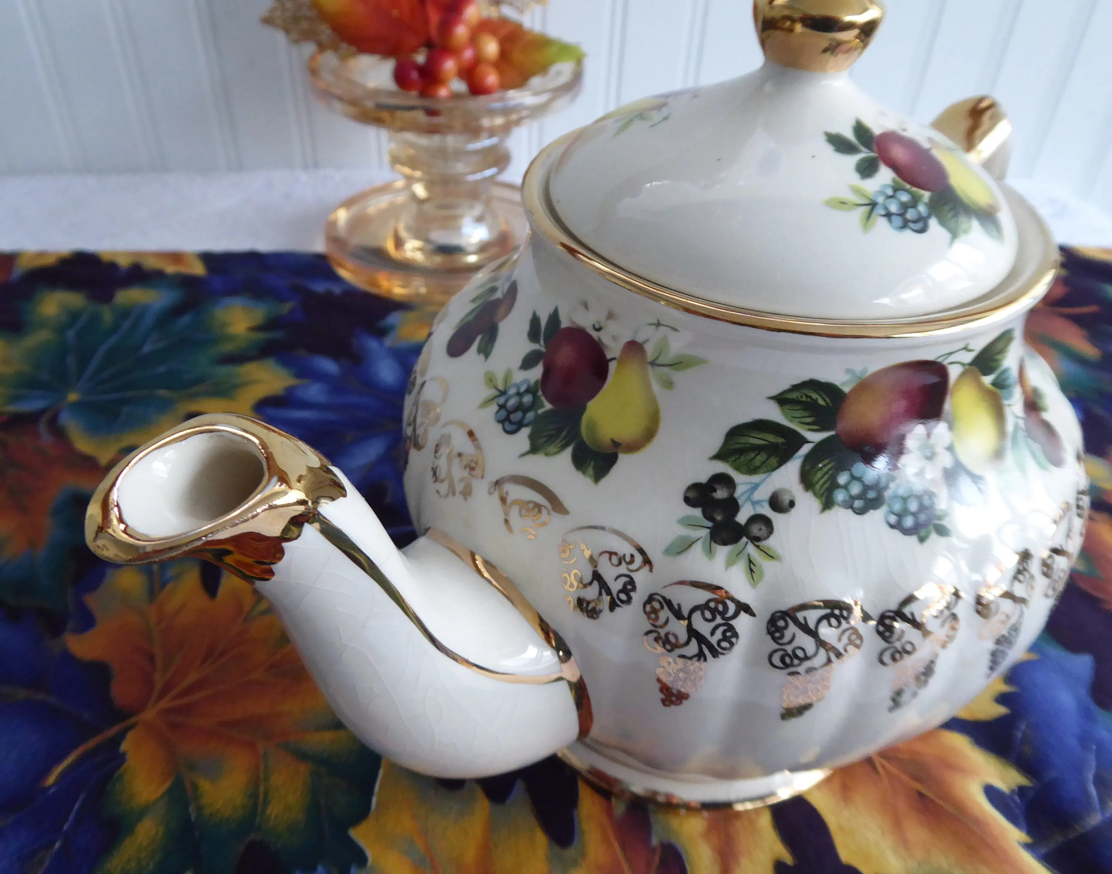 Sadler Fruit Teapot Gold Grape Overlay 1950s Large Original Sticker Vintage Tea Pot 4-6 Cups