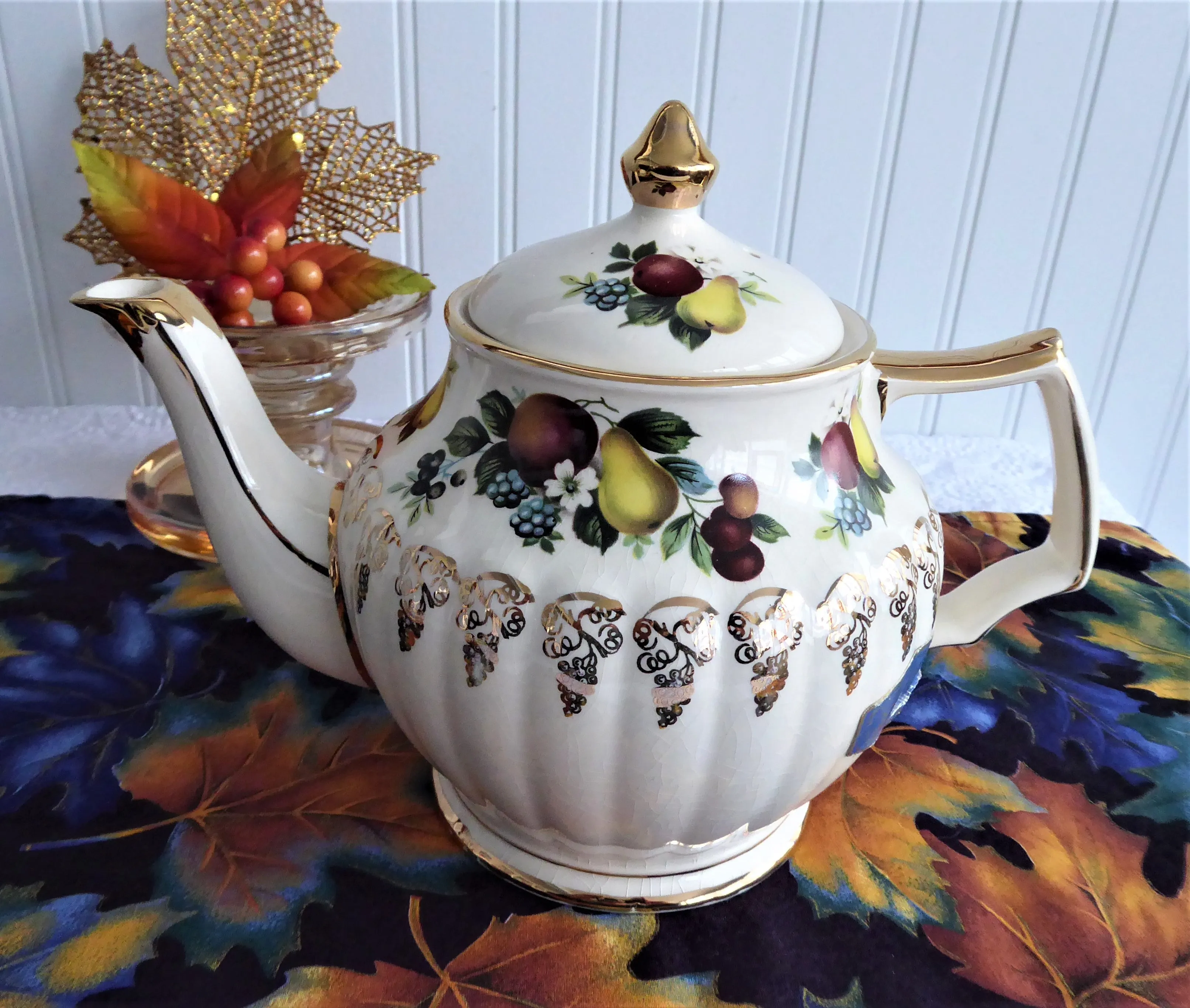 Sadler Fruit Teapot Gold Grape Overlay 1950s Large Original Sticker Vintage Tea Pot 4-6 Cups